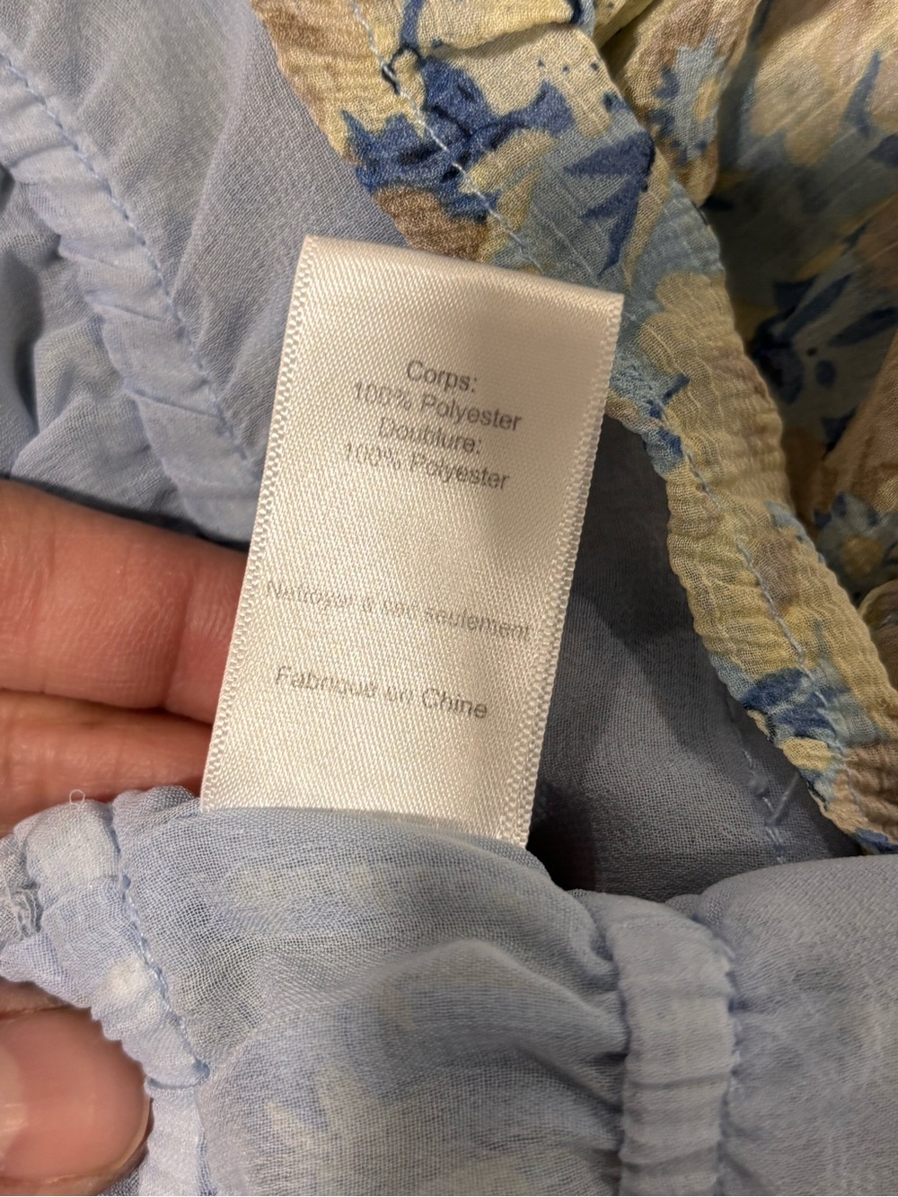 🔵⚪️Astr Sheer Floral Smocked Peasant Top in Blue and Cream - Picture 8 of 10